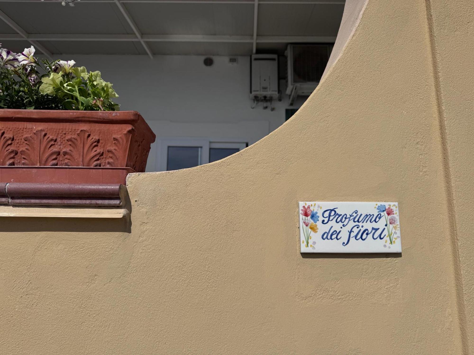 Il Profumo Dei Fiori Lejlighed Praiano Eksteriør billede